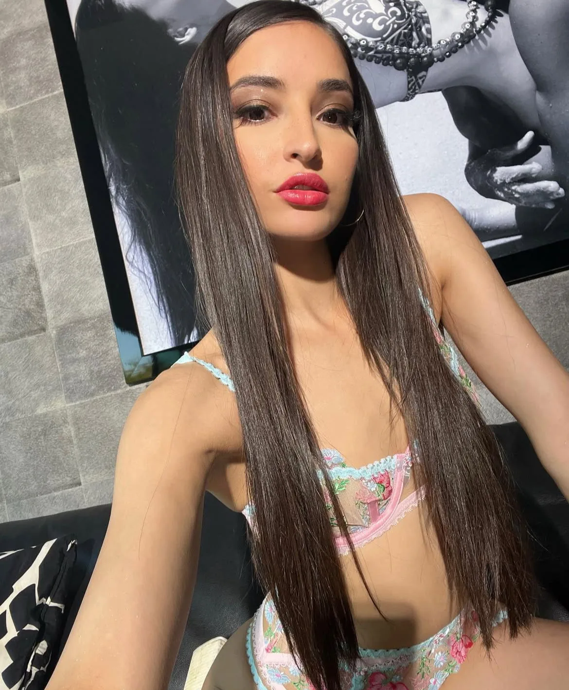 Paula escort London